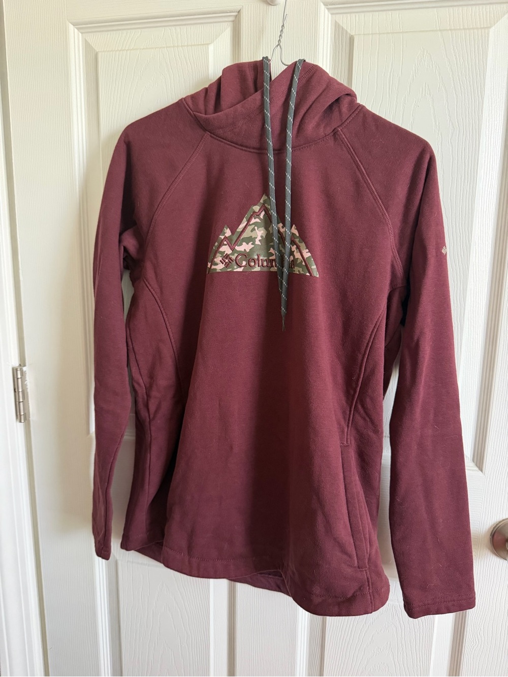 🍂 Columbia Sportswear Hoodie – Women’s Small 🍂